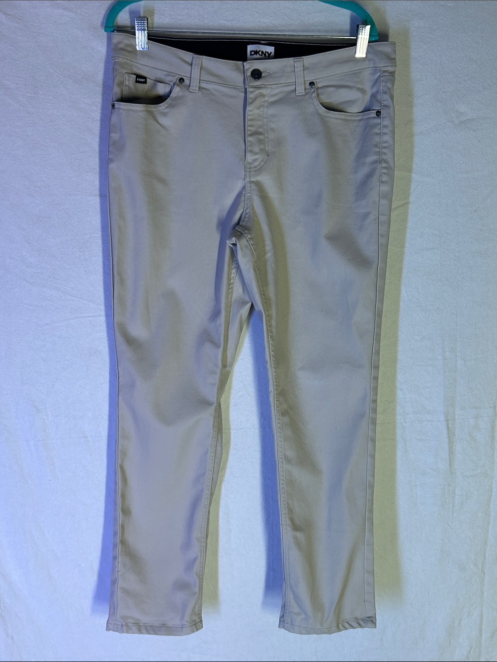 DKNY Skinny Jeans in Light Gray